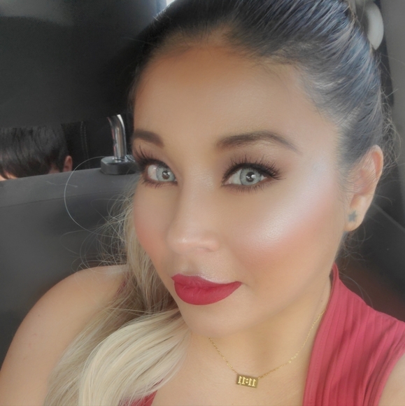 Meet your Posher, Denice - Picture 1 of 9